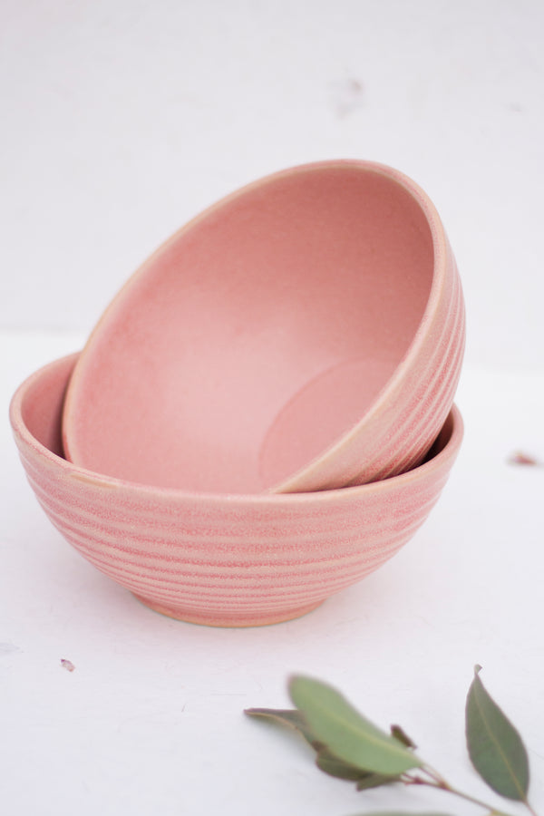 Tehueti Everyday - Cozy Coral Serving Bowl